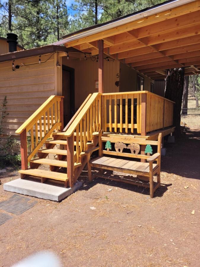Greer Point Trails End Cabins Exterior photo
